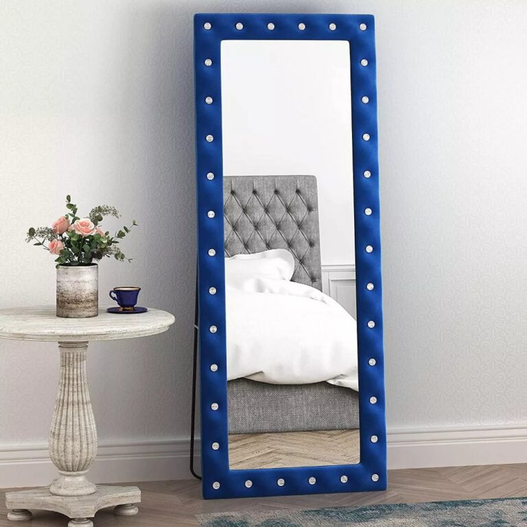 Velvet Mirror Velvet Mirror